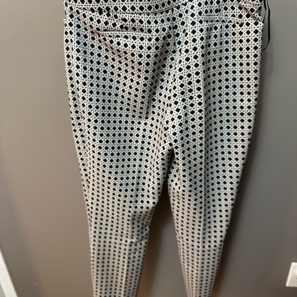 ANNE KLEIN | Ladies Ankle Length Dress Pant - Picture 2 of 4